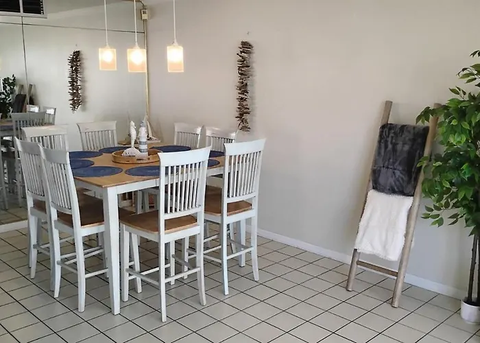 Sun Harbor-4 Min Walk To The Beach, Dog Friendly Boat Dock, Free Parking Ferienhaus