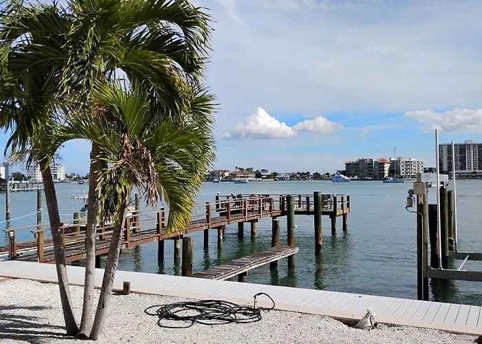 Sun Harbor-4 Min Walk To The Beach, Dog Friendly Boat Dock, Free Parking